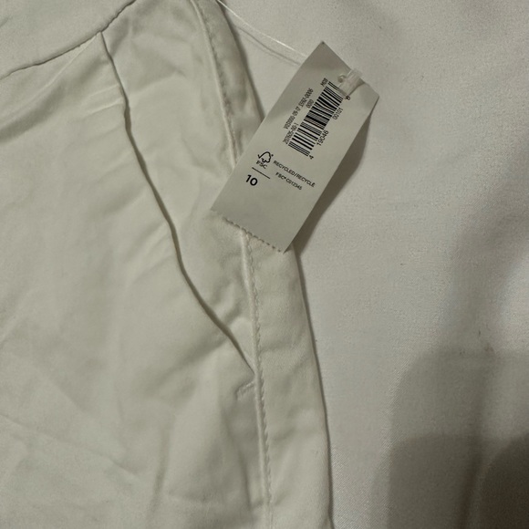 NWT Old Navy Women’s shorts Size 10 - Picture 4 of 5